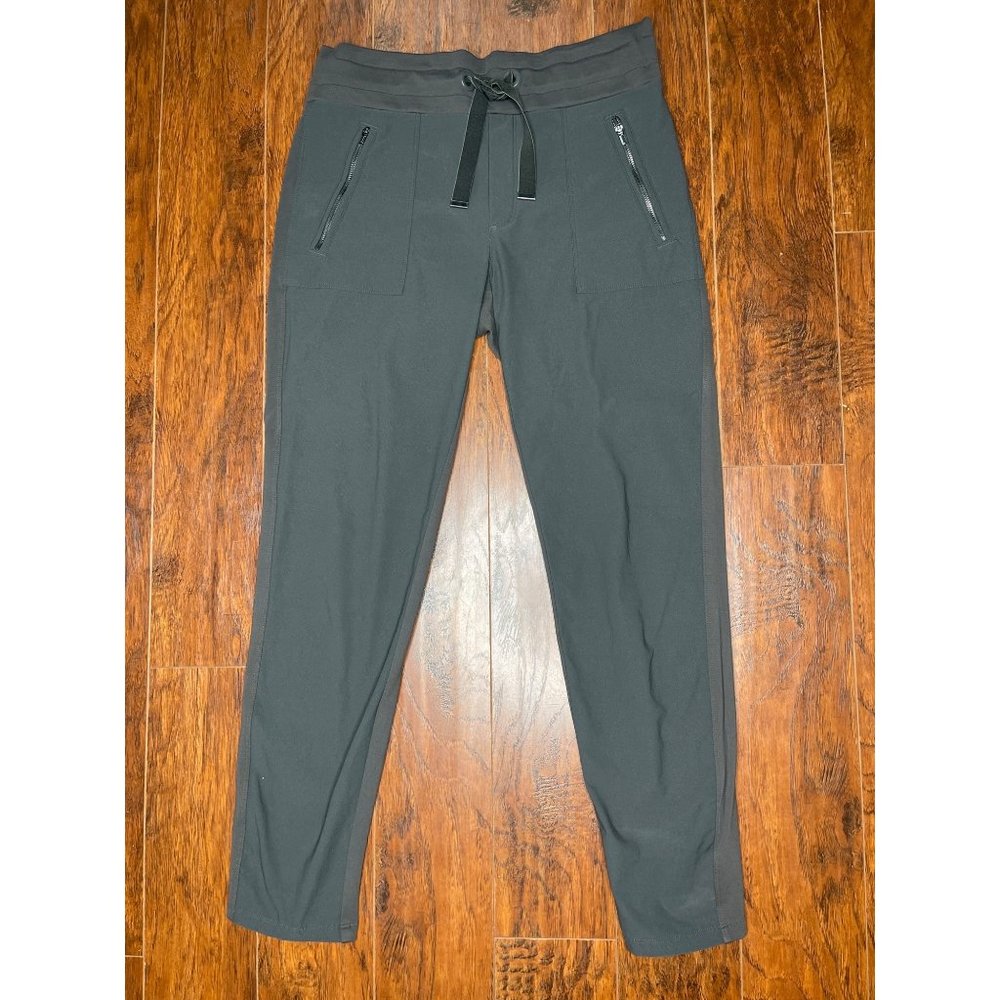ATHLETA Trekkie North Jogger Womens Size 10 Grey Hiking Pant Cropped Gray